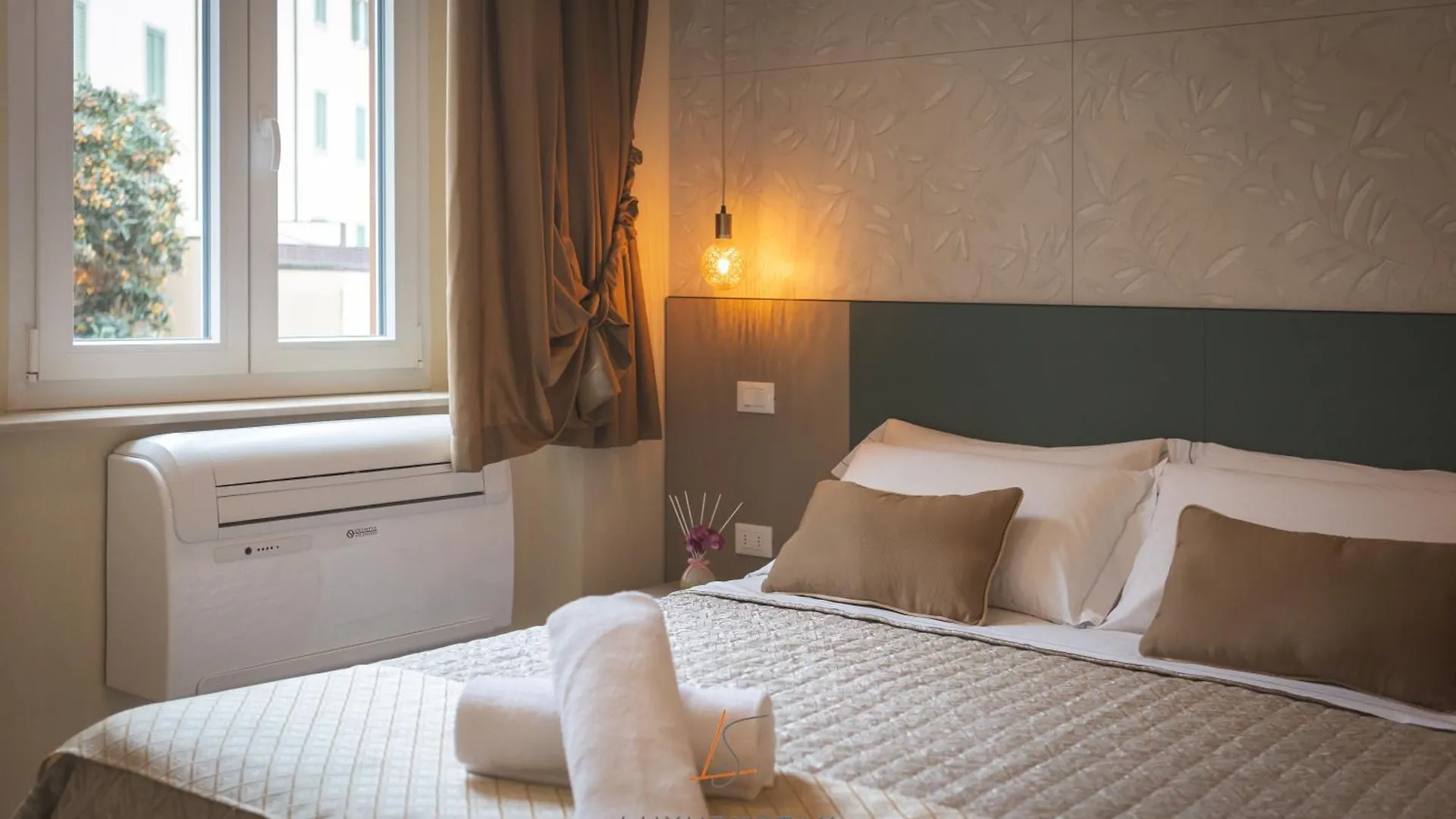 Livornoluxurystay Guest house